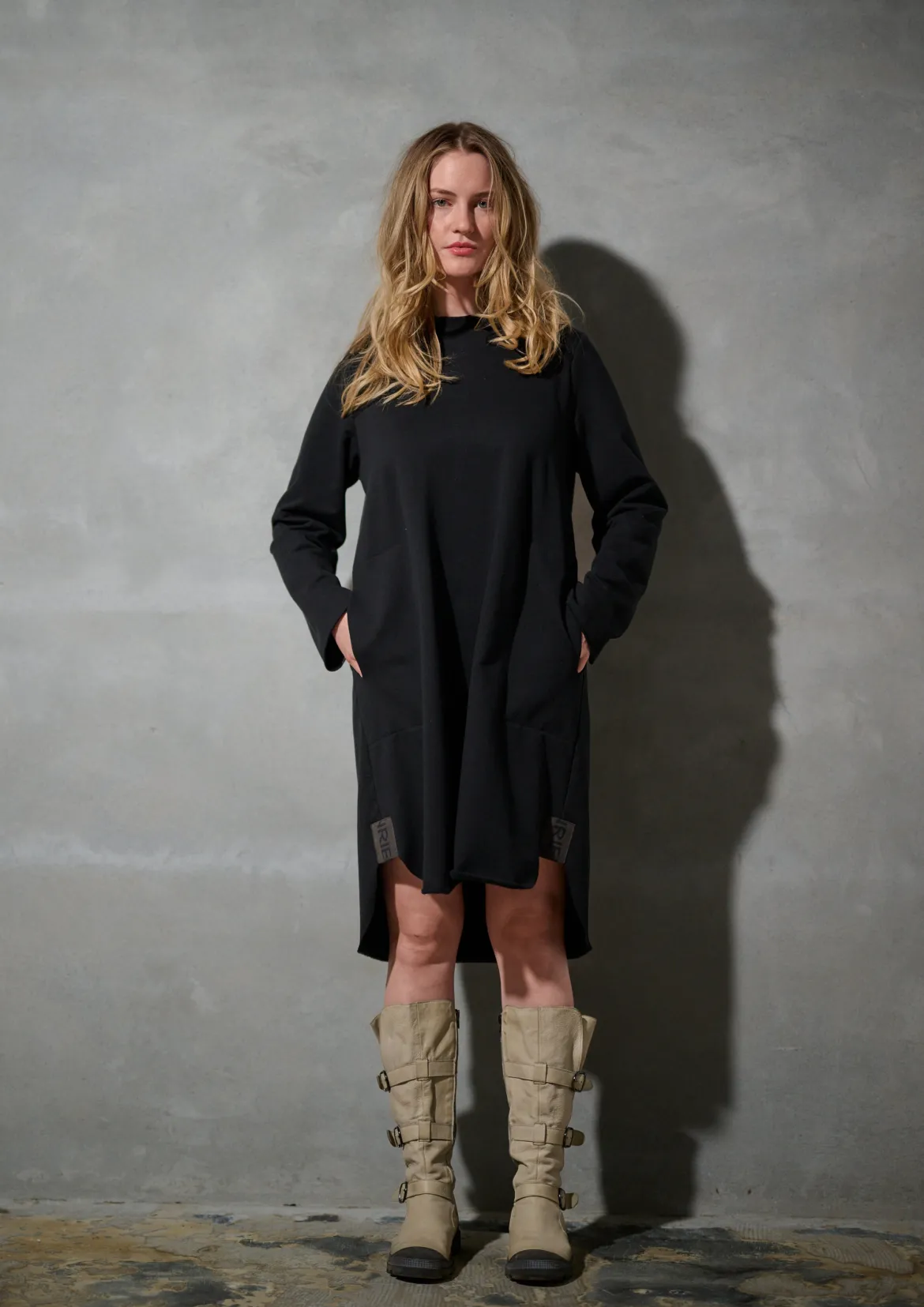 SWEAT KLEID
